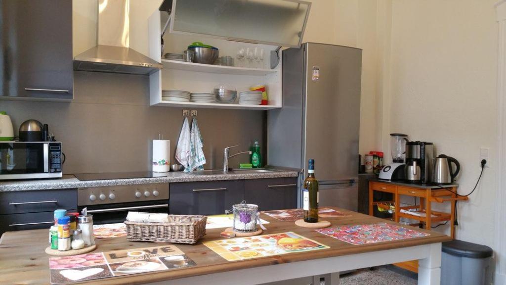 Lage! Im Herzen Von Einbeck! 3 Schlafzimmer, Garten! Apartment *